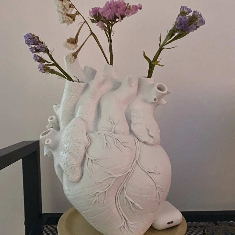 Heart Shape Flower Vase Resin Vase Dried Flower Container Vases Pots Body Sculpture Desktop Flower Pot Home Decoration Ornaments